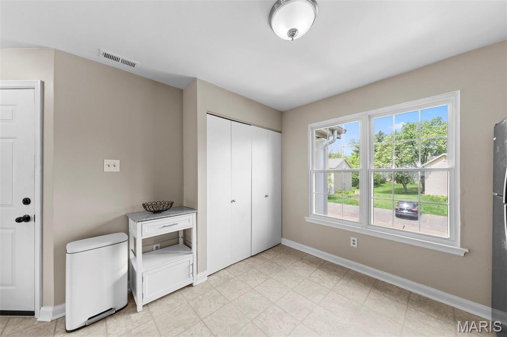 St Peters, Missouri 63376, United States, 2 Bedrooms Bedrooms, ,1 BathroomBathrooms,Residential,Active,126998