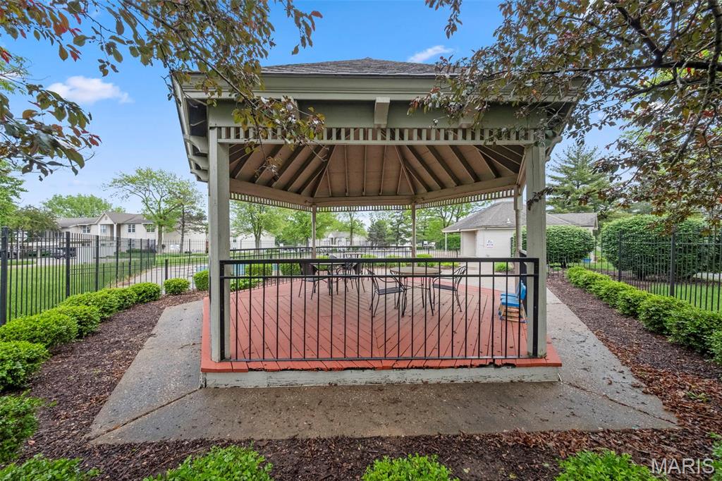 St Peters, Missouri 63376, United States, 2 Bedrooms Bedrooms, ,1 BathroomBathrooms,Residential,Active,126998