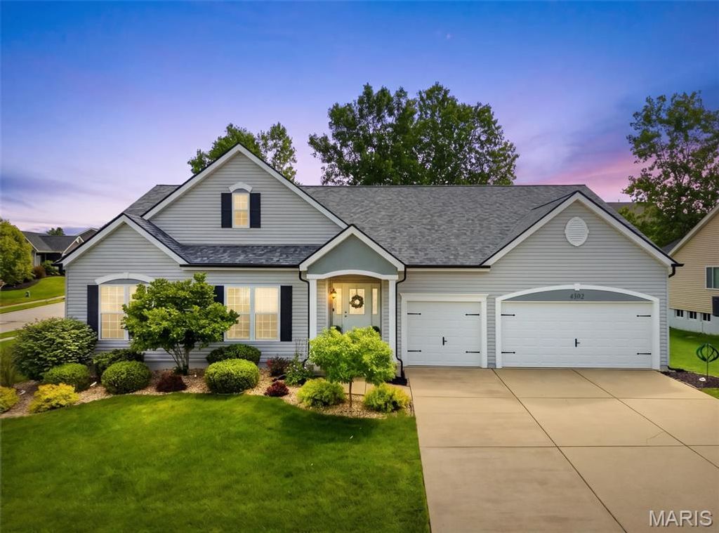 Photo of 4302 Broken Rock Drive, Wentzville, MO 63385 (MLS # 26028468)