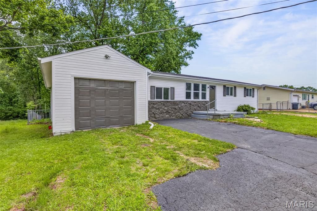Photo of 4664 Pogue Drive, House Springs, MO 63051 (MLS # 26029691)