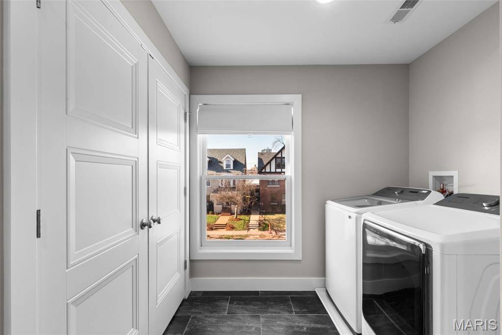 47317 Westminster Place Lt Sp - Residential