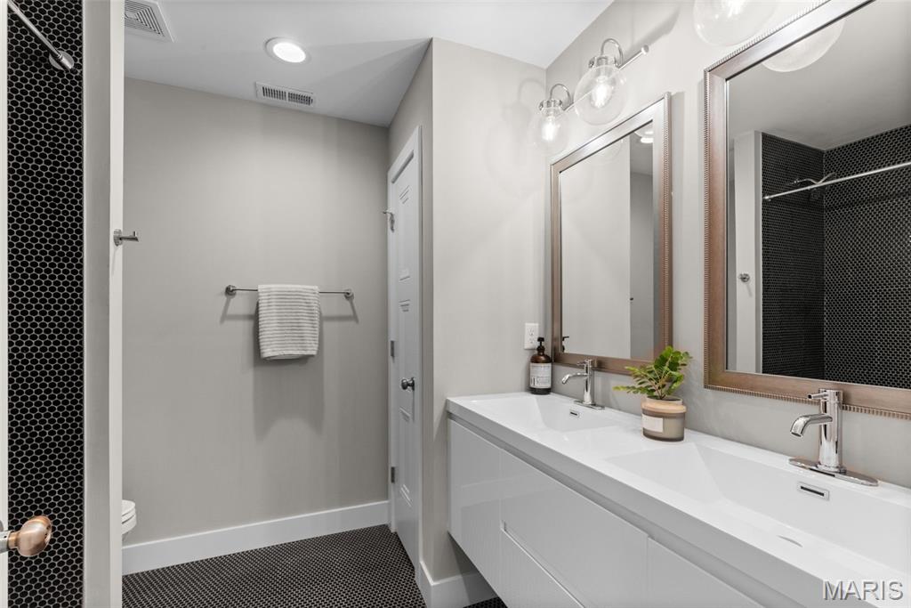 47317 Westminster Place Lt Sp - Residential