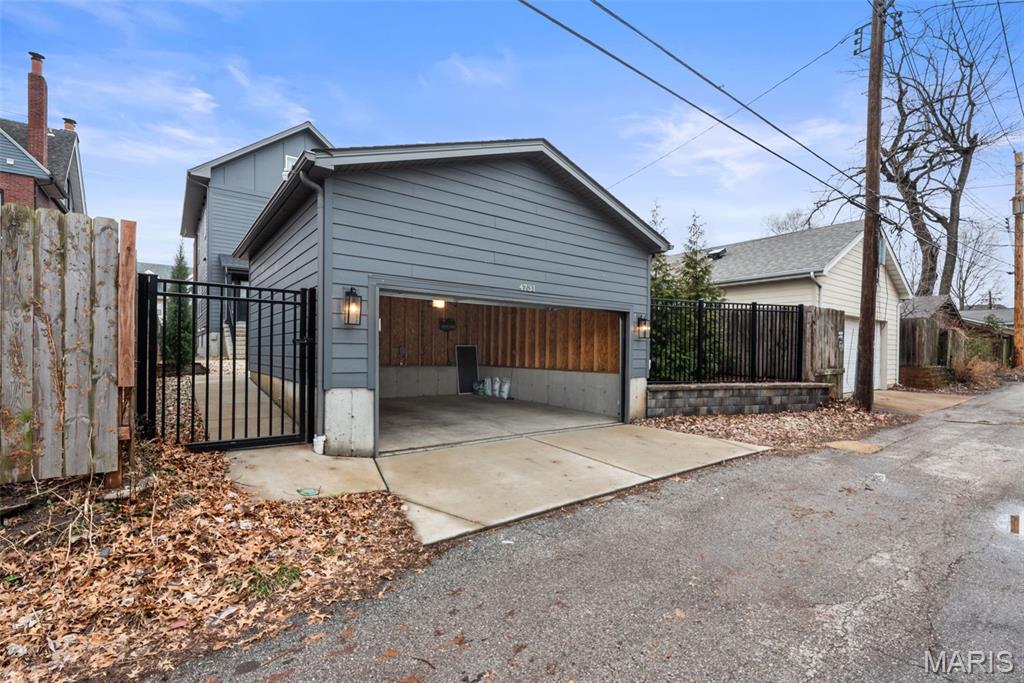 47317 Westminster Place Lt Sp - Residential