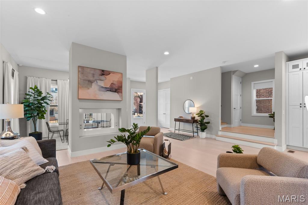 47317 Westminster Place Lt Sp - Residential