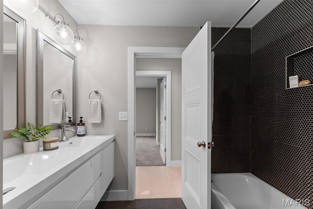 47317 Westminster Place Lt Sp - Residential