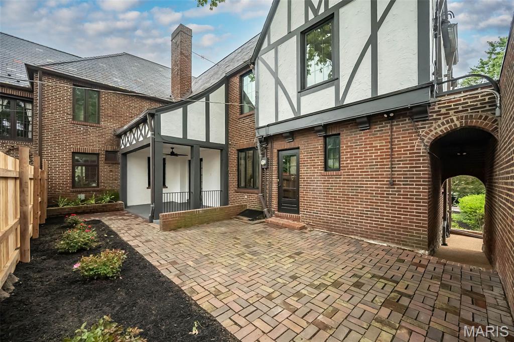 W C H Duplex - Residential