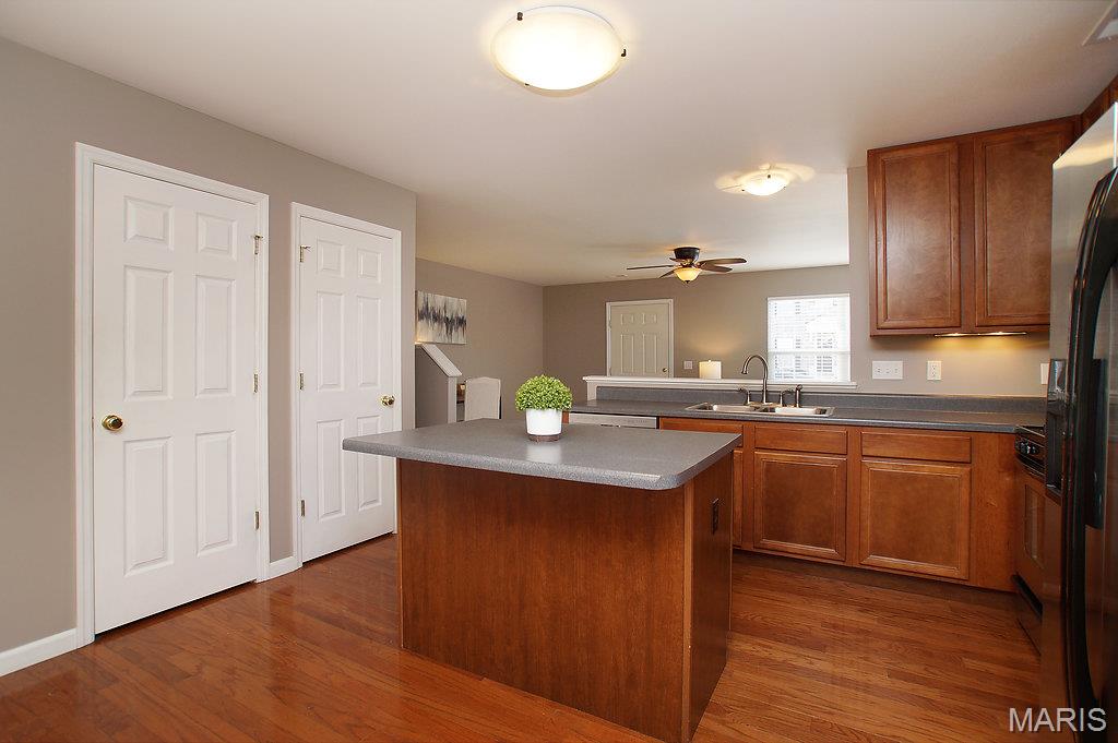 Vlgs At Springhurst #4 - Residential Lease