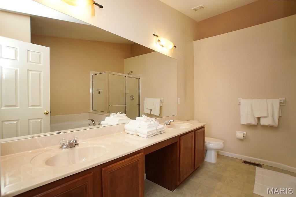 Vlgs At Springhurst #4 - Residential Lease