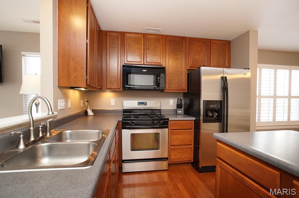 Vlgs At Springhurst #4 - Residential Lease