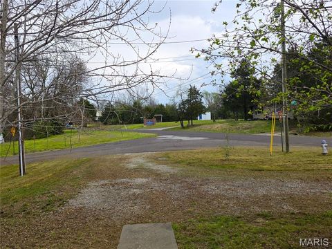 Tiny photo for 817 Kay Drive, Fulton, MO 65251 (MLS # 26018937)