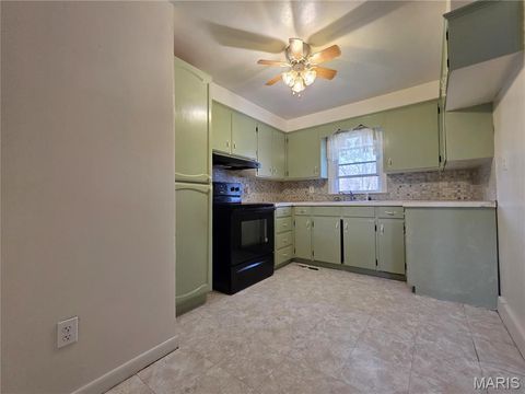 Tiny photo for 817 Kay Drive, Fulton, MO 65251 (MLS # 26018937)