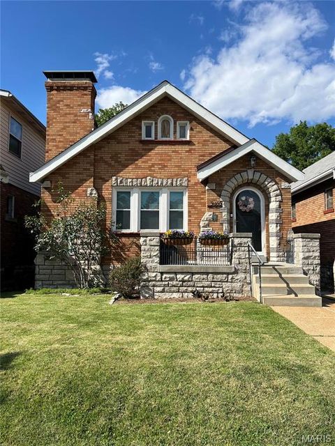 Photo of 5455 Walsh Street, St Louis, MO 63109 (MLS # 26027254)
