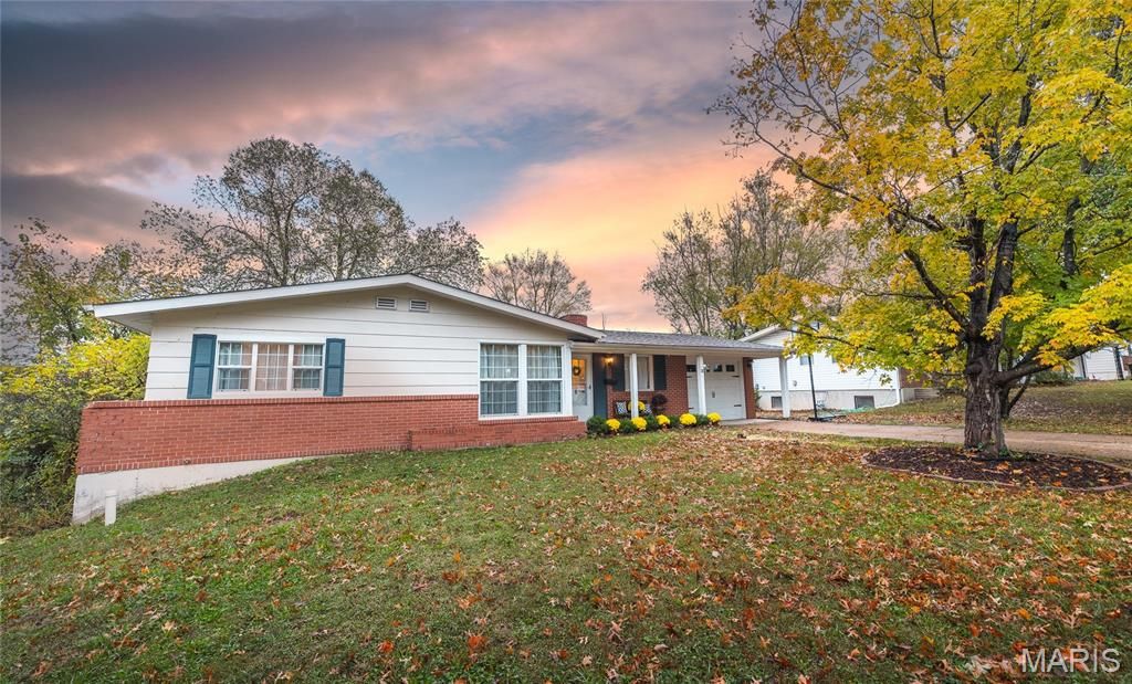 Photo of 38 Johnson Drive, Rolla, MO 65401 (MLS # 25073213)