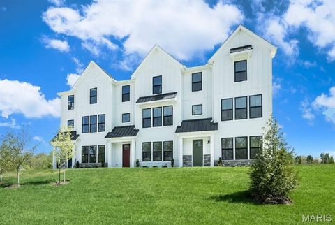 308 Indigo Court 40-301 Chesterfield MO 63017