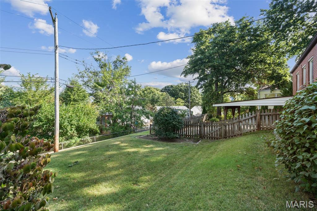 Unincorporated, Missouri 63123, United States, 2 Bedrooms Bedrooms, ,1 BathroomBathrooms,Residential,Pending,210474