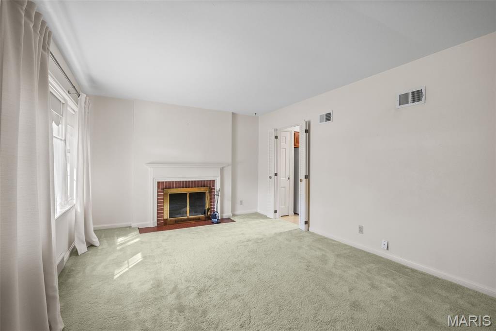 Unincorporated, Missouri 63123, United States, 2 Bedrooms Bedrooms, ,1 BathroomBathrooms,Residential,Pending,210474