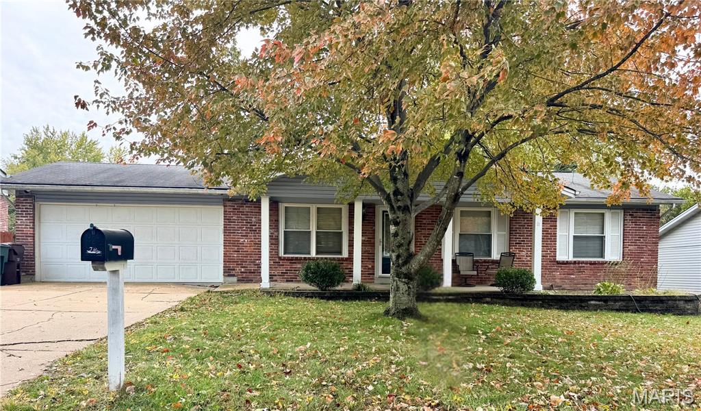 St Peters, Missouri 63376, United States, 3 Bedrooms Bedrooms, ,2 BathroomsBathrooms,Residential,Pending,234397