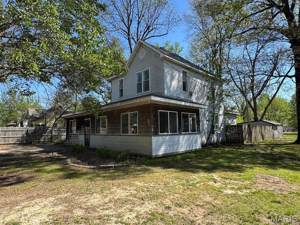 Photo of 400 N Oak Street, Campbell, MO 63933 (MLS # 26021388)
