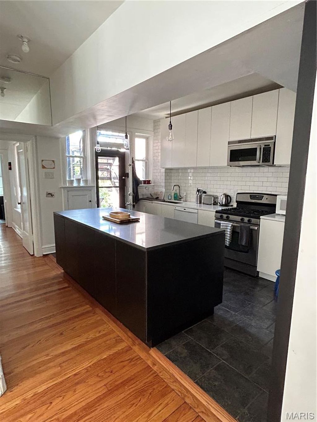 Photo of 6314 S Rosebury Avenue #2E, Clayton, MO 63105 (MLS # 26020994)