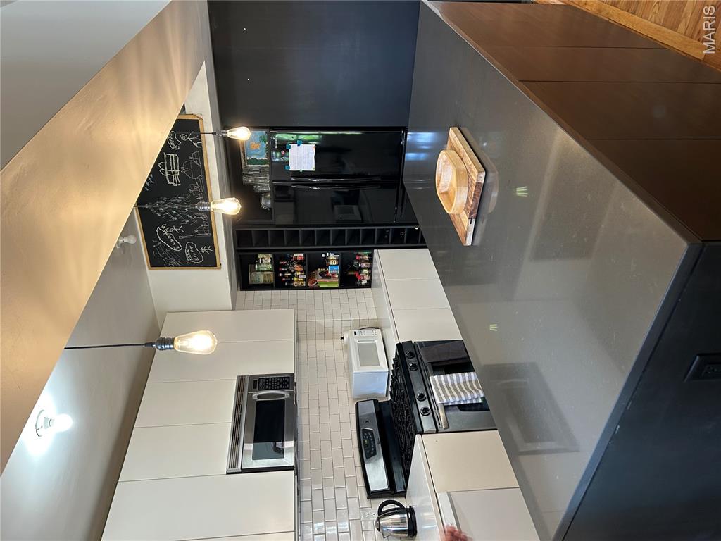6314 South Rosebury Condo - Residential Lease