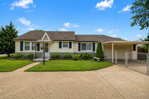Photo of 207 Marilyn Estates Drive, St Louis, MO 63123 (MLS # 26048565)