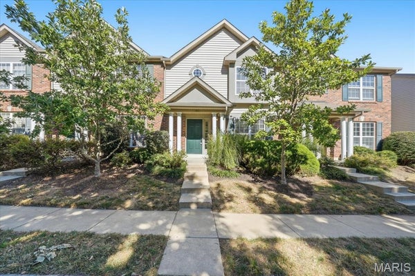 300 MONTCLAIR TOWER DR, SAINT CHARLES, MO 63303 - Image afecb30c1dd67a40214b6dccf4a1c428/3273672625