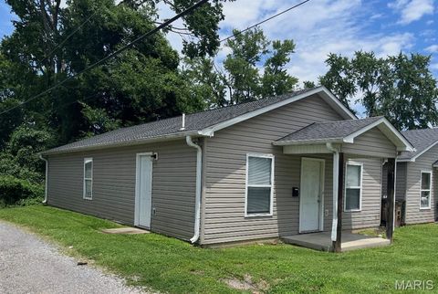 Tiny photo for 620 Jefferson Avenue, Cape Girardeau, MO 63703 (MLS # 26046934)