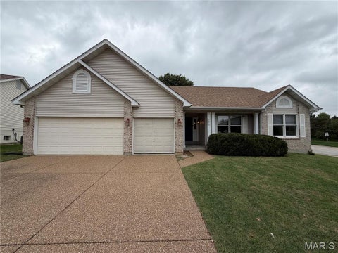 Photo of 701 Garden Bounty Drive, St Peters, MO 63376 (MLS # 26066726)