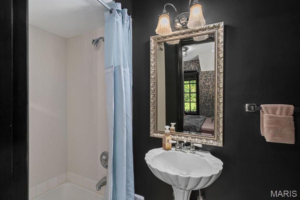 Glenview 2 - Residential