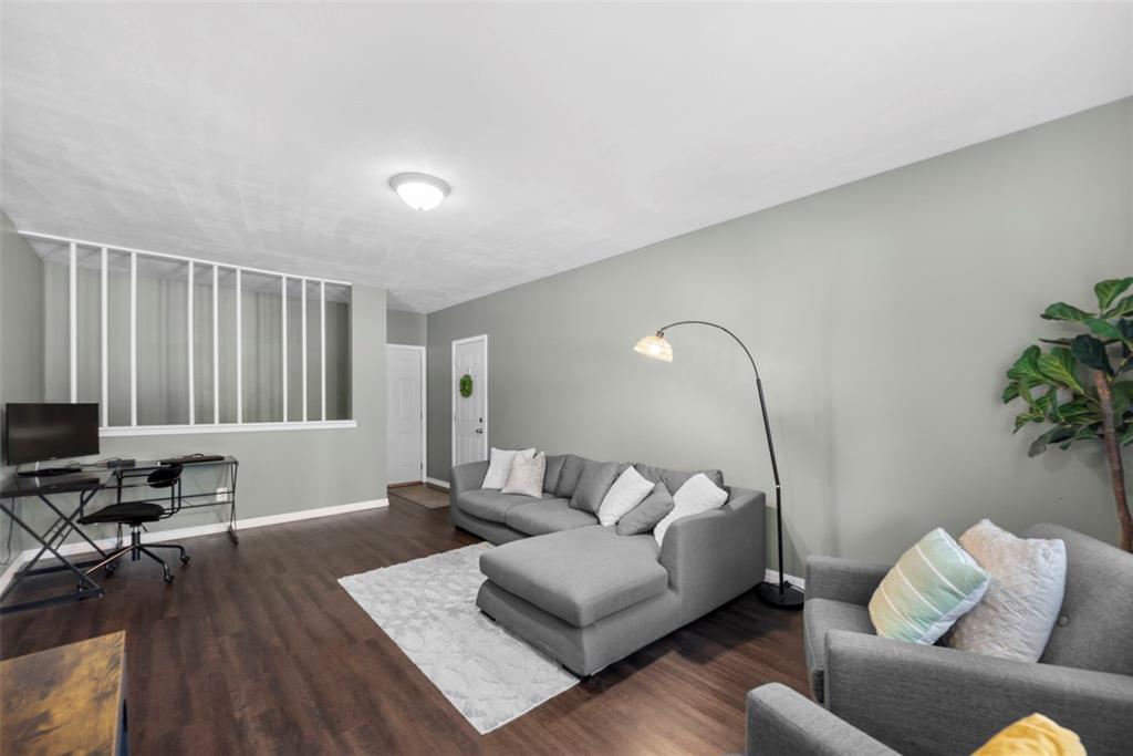 St Charles, Missouri 63303, United States, 3 Bedrooms Bedrooms, ,2 BathroomsBathrooms,Residential,Pending,132103