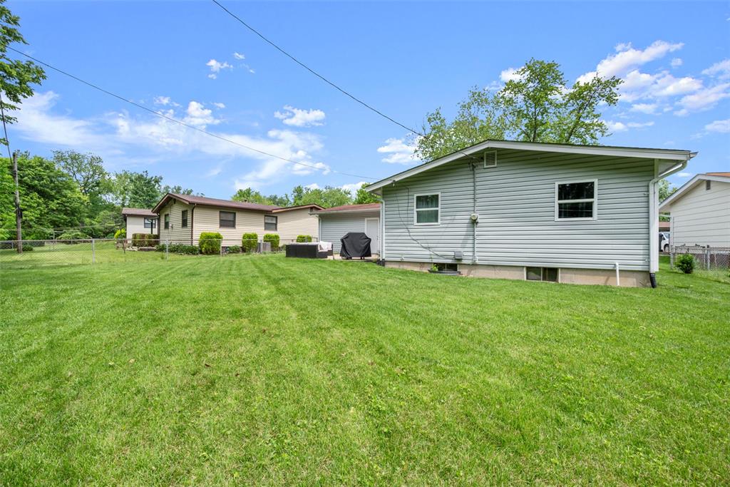 St Charles, Missouri 63303, United States, 3 Bedrooms Bedrooms, ,2 BathroomsBathrooms,Residential,Pending,132103