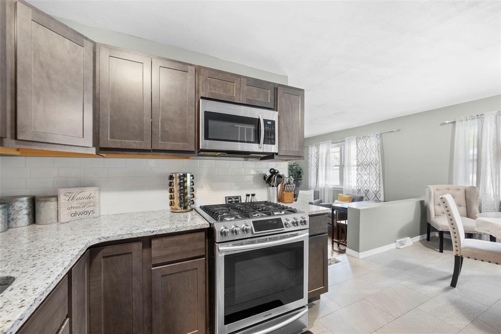 St Charles, Missouri 63303, United States, 3 Bedrooms Bedrooms, ,2 BathroomsBathrooms,Residential,Pending,132103