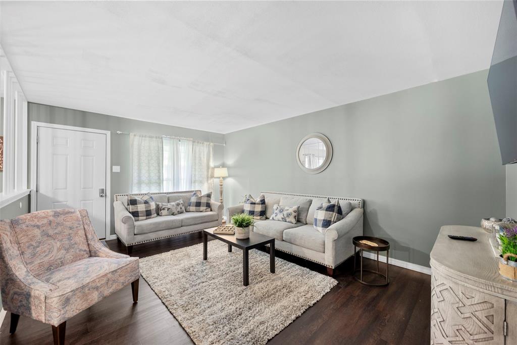 St Charles, Missouri 63303, United States, 3 Bedrooms Bedrooms, ,2 BathroomsBathrooms,Residential,Pending,132103