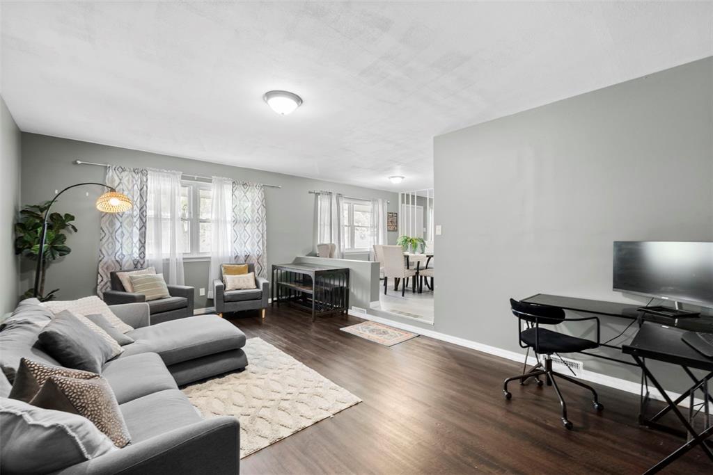 St Charles, Missouri 63303, United States, 3 Bedrooms Bedrooms, ,2 BathroomsBathrooms,Residential,Pending,132103