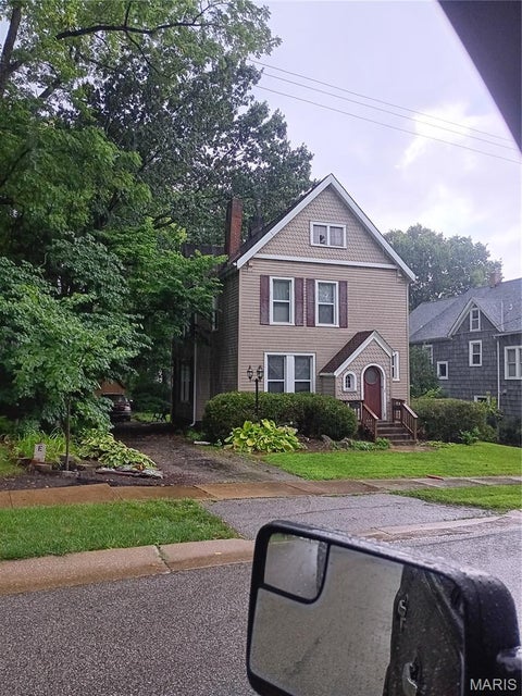 Photo of 109 N Old Orchard Avenue, Webster Groves, MO 63119 (MLS # 26046184)