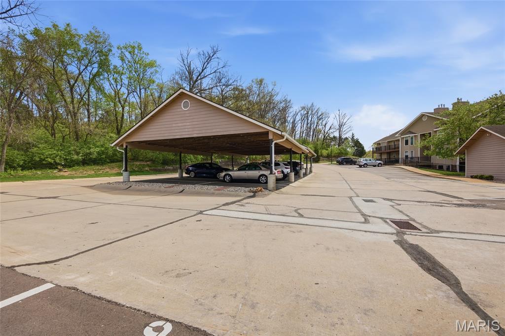 Sun Valley Condo Ph I - Residential