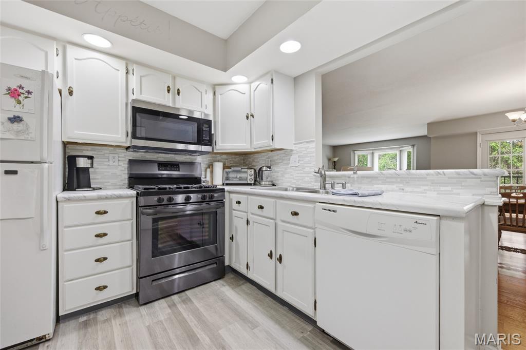 Sun Valley Condo Ph I - Residential