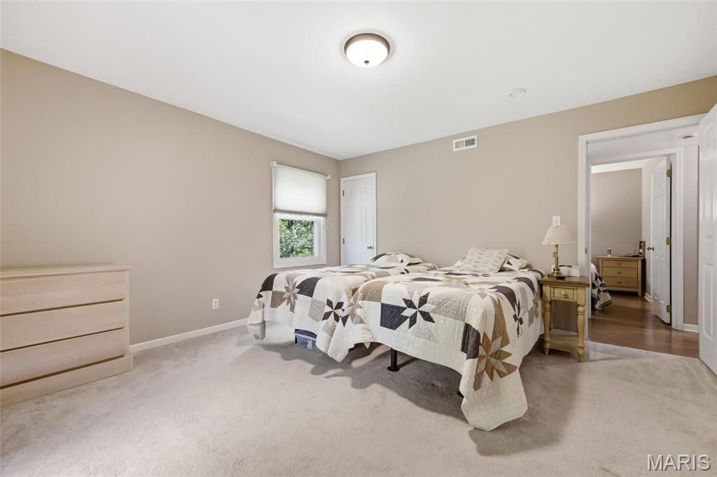 Sun Valley Condo Ph I - Residential