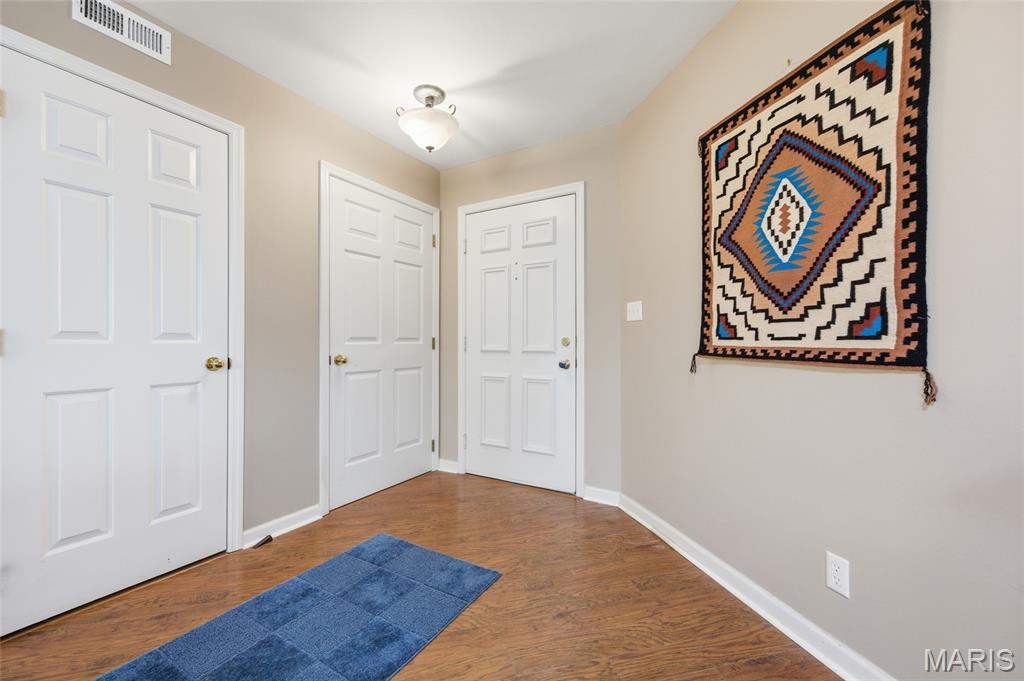 Sun Valley Condo Ph I - Residential