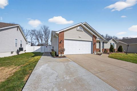 Tiny photo for 35 Swaying Pine Lane, Winfield, MO 63389 (MLS # 26015760)