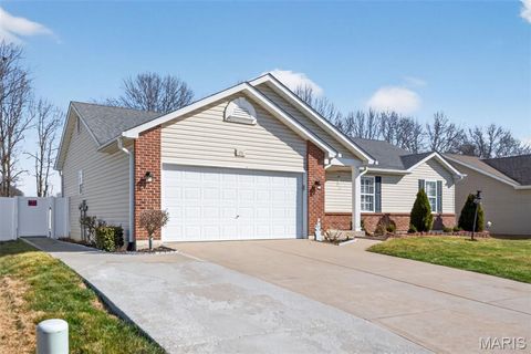 Tiny photo for 35 Swaying Pine Lane, Winfield, MO 63389 (MLS # 26015760)