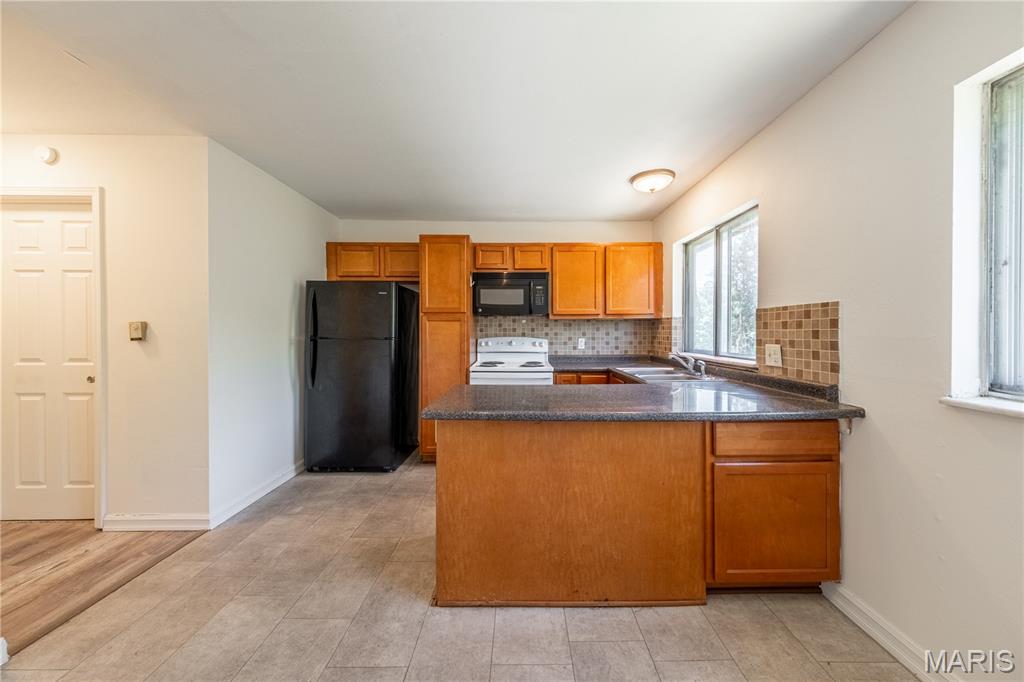 Pembroke Park 01 - Residential Lease