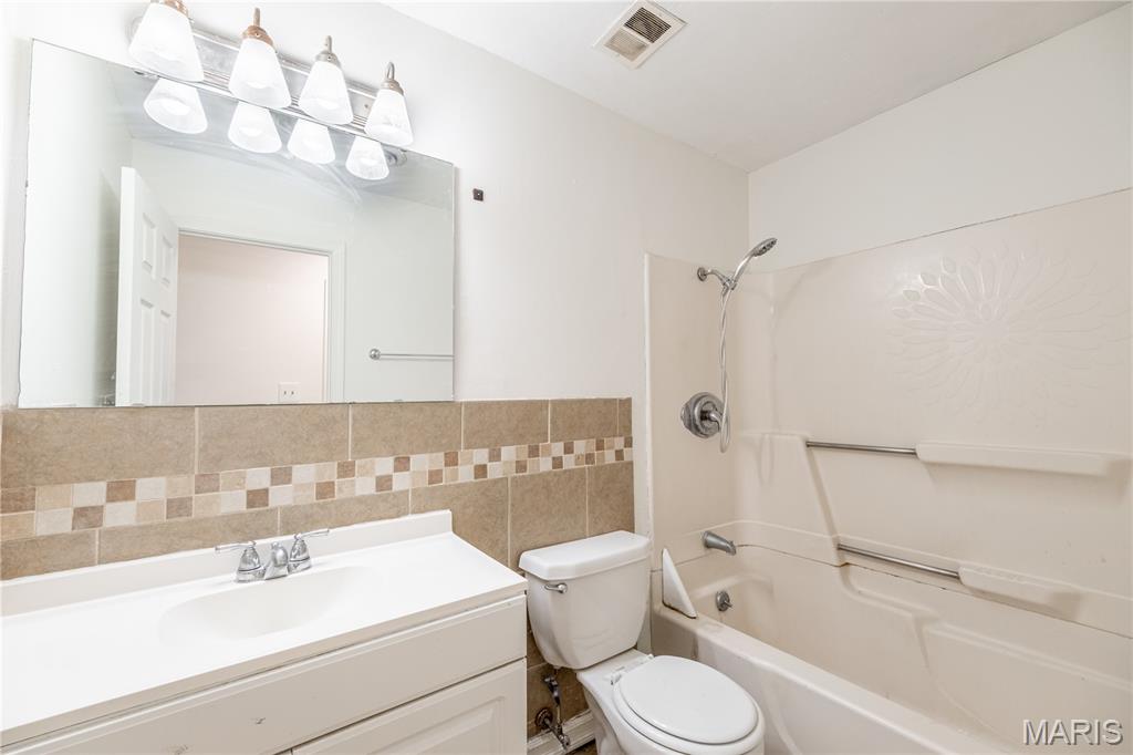 Pembroke Park 01 - Residential Lease
