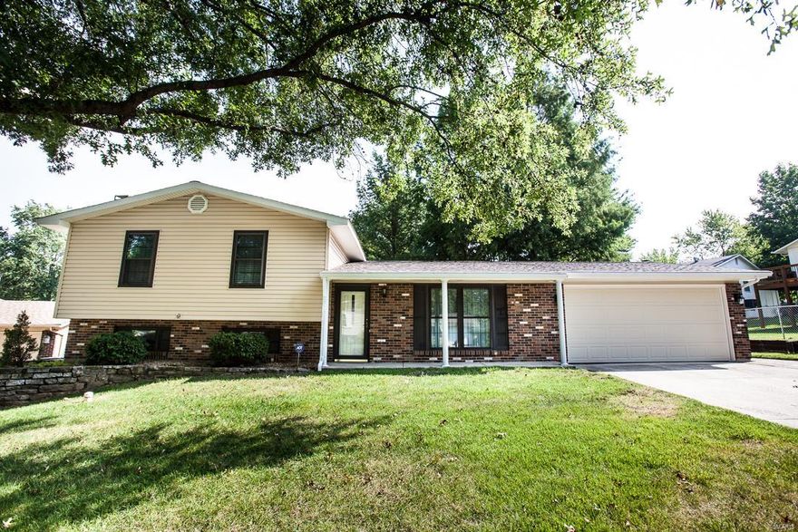 Adorable, well maintained tri-level home located in the heart of St. Peters. This home screams pride in ownership from the minute you walk through the front door! Home boasts a HUGE EAT-IN KITCHEN w/ beautiful wood Pella door w/ blinds between the panes, large pantry, lots of cabinets, gas stove and built in microwave. MOVE IN READY with new/newer carpeting and neutral paint throughout. There are 3 large bedrooms and 2 full baths upstairs plus another full bath in the lower level. The LL family room, with beautiful wood burning fireplace, will be a great place to hang out on those cool winter nights. Home has lots of updates...Garage door 2010; Garage Opener 2013; Furnace, Water Heater, Siding, Soffits, Fascia 2013. Roof is 3-4 years old. Other features include a large fenced in backyard, beautiful brick patio with brick walkway around to front of house, central vac system, attic fan, ceiling fans. Close to shopping, parks, St Peters Rec Plex, hwys 70, 94, and 364. This one won't last!