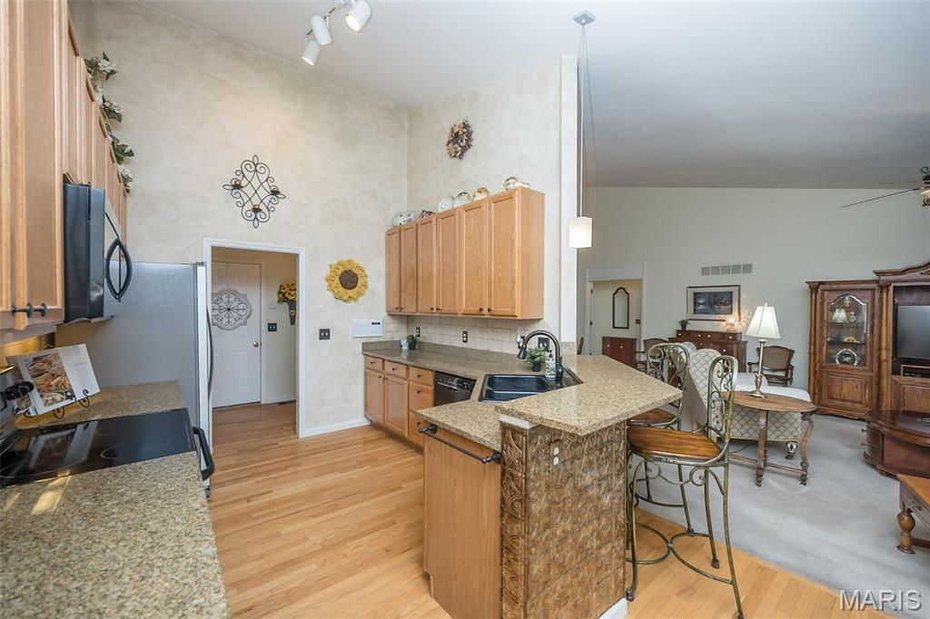 Villas At Ridgepointe - Residential