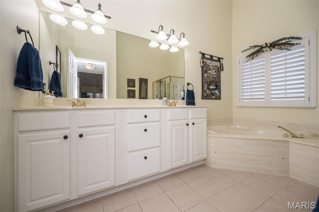 Villas At Ridgepointe - Residential