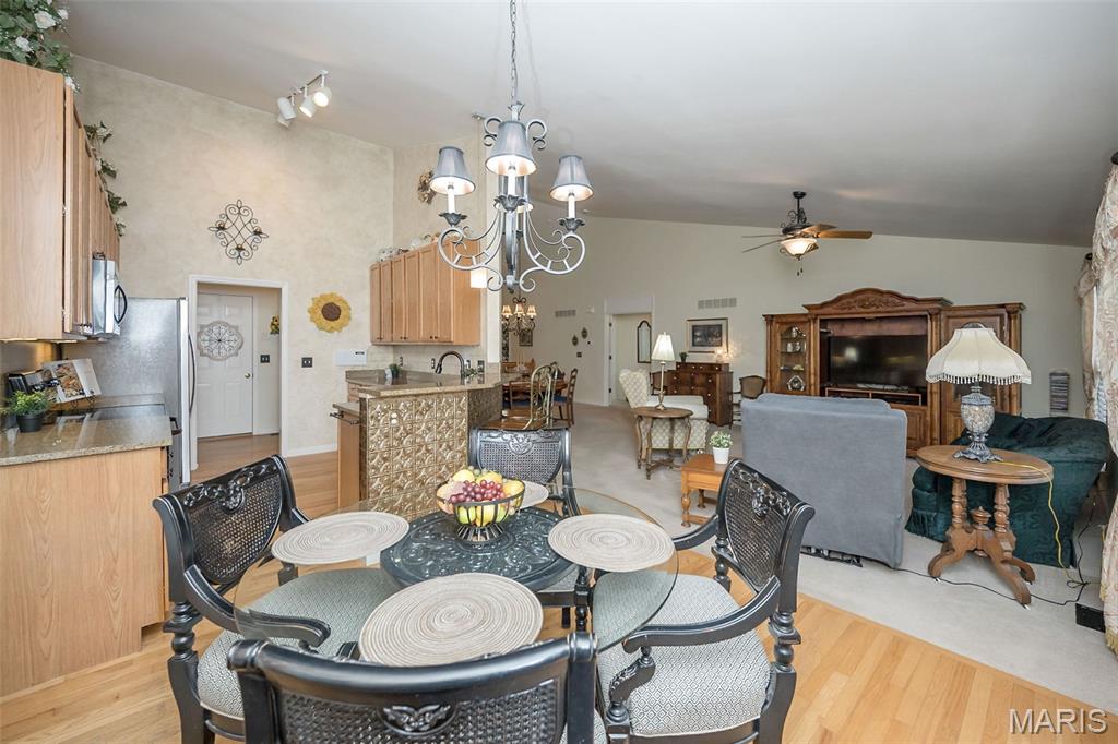 Villas At Ridgepointe - Residential