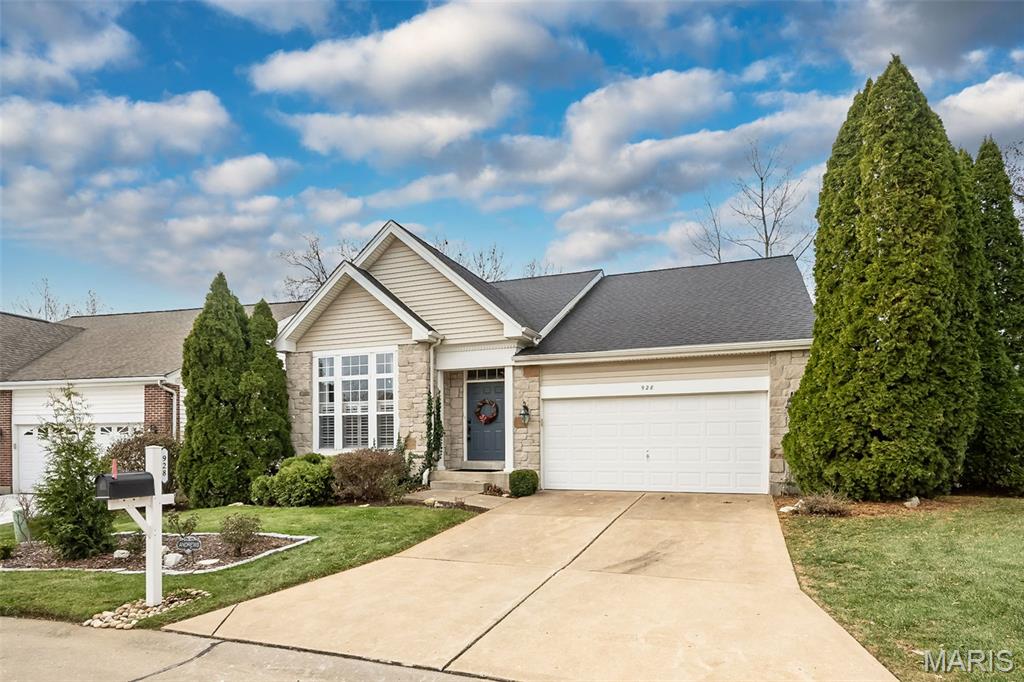 Villas At Ridgepointe - Residential