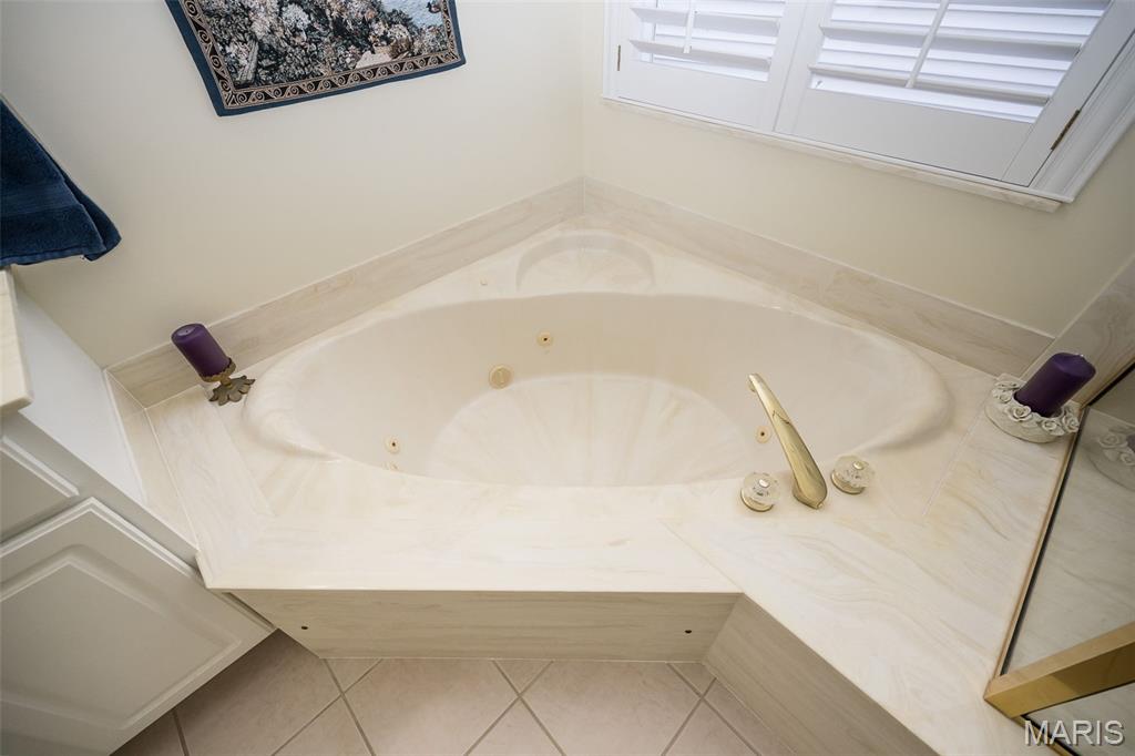 Villas At Ridgepointe - Residential