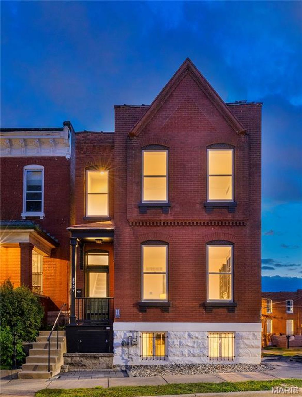 Photo of 2909 McNair Avenue, St Louis, MO 63118 (MLS # 26028491)
